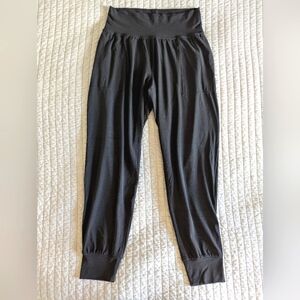 🏵️ATHLETA🏵️SALUTATION JOGGER, Black, Sz. Medium, LIKE NEW!!